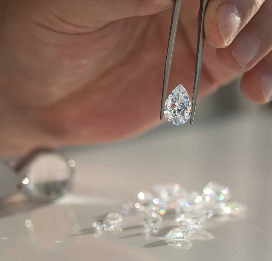 KOS Jewelry แบรนด์ชั้นนำด้านเครื่องประดับเพชรแท้ Lab Grown - KOS-Jewelry