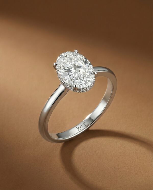 แหวนหมั้นเพชร Oval Cut ดีไซน์ Hidden Halo-แบรนด์-kos