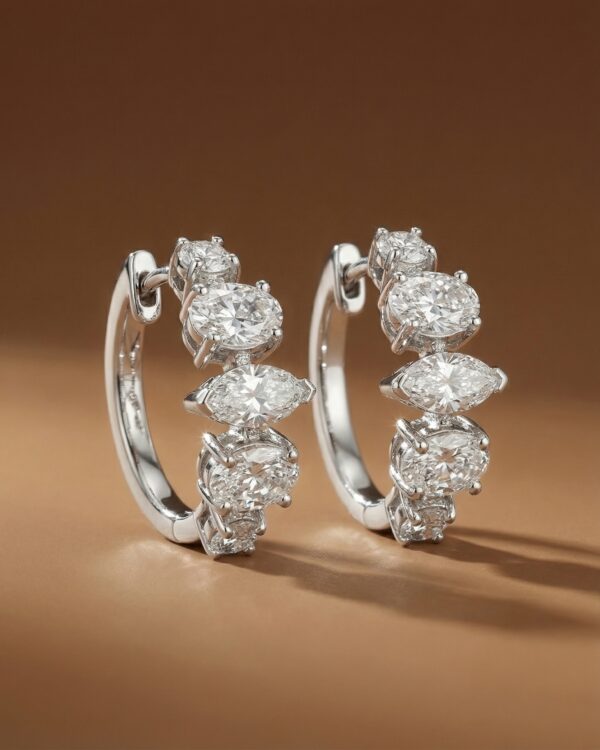 ต่างหูเพชรห่วงดีไซน์ Multi-Shape ตัวเรือนทองคำขาว