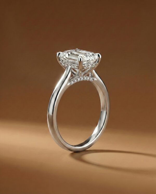 แหวนหมั้นเพชรแท้-Emerald-Cut-ตัวเรือนทองคำขาว-Hidden-Halo