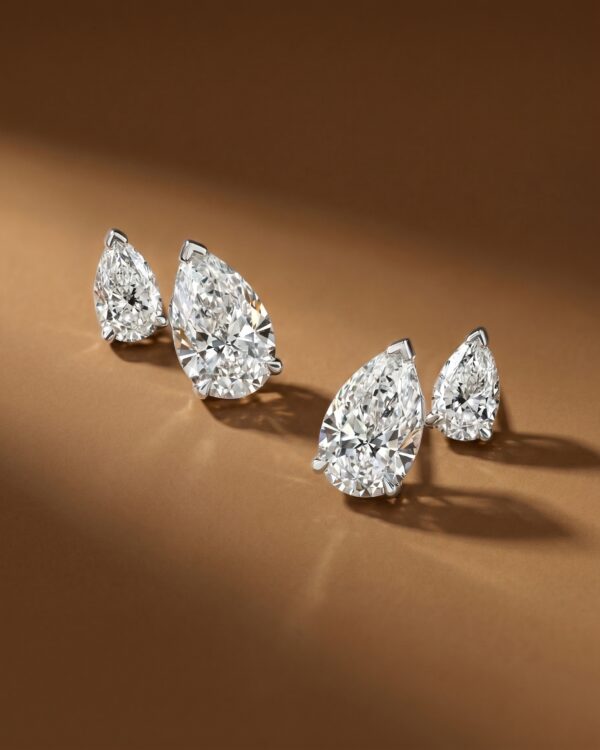 ต่างหูเพชร Duo Pear Earrings