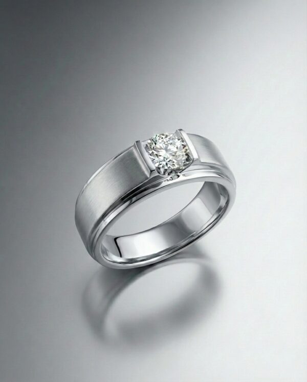 แหวนเพชรผู้ชายเม็ดเดี่ยว ตัวเรือนสีเงินขัดด้านสลับเงา