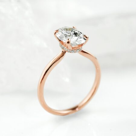 แหวนเพชรแต่งงาน เพชรไข่ บนตัวเรือน Rose Gold เรียบหรูสุดคลาสสิก