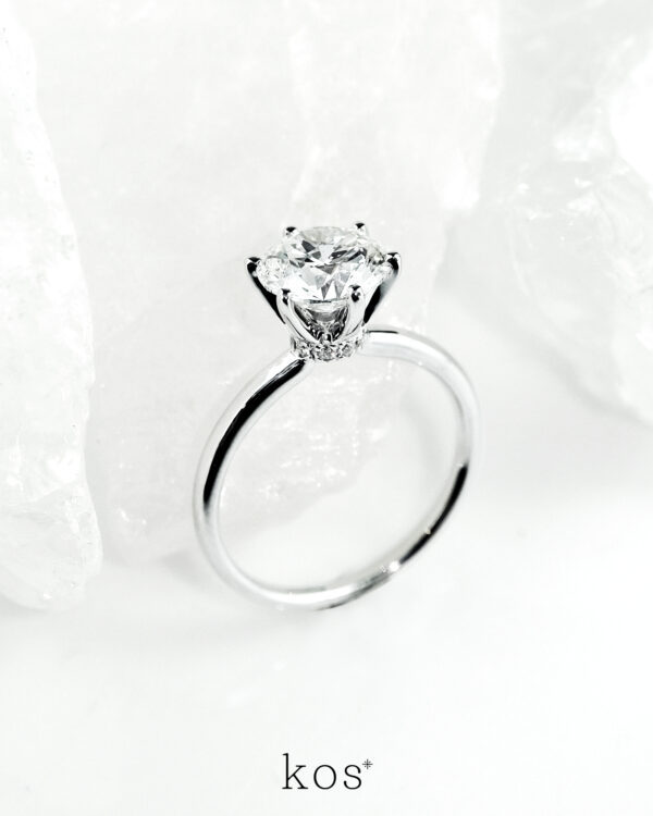 แหวนเพชรแแต่งงาน เพชรกลม 1.5 กะรัต The Veiled Halo Round Solitaire