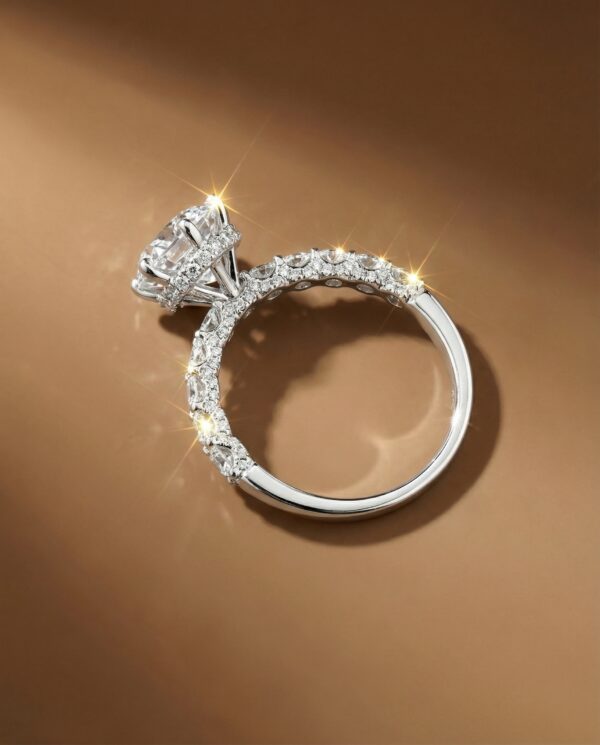 แหวนหมั้น-เพชรชู-6-เตย-Hidden-Halo-kos-jewelry