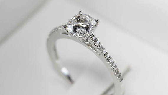 เพชร Lab Grown GIA คืออะไร ราคาเท่าไหร่?