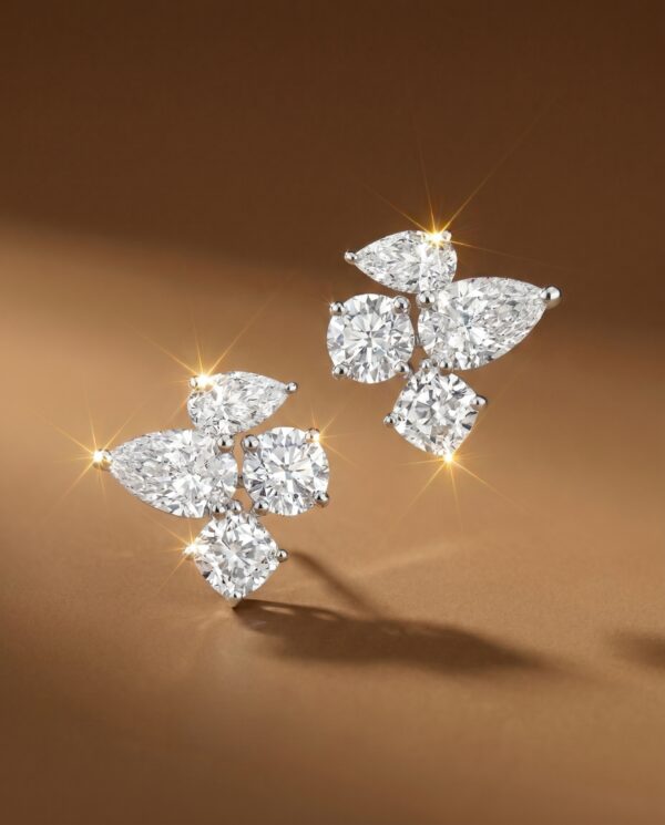 ต่างหูเพชร Emilia Detachable Earrings