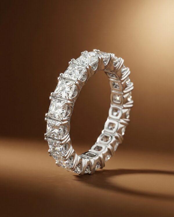 แหวนเพชรรอบนิ้ว เพชรทรง Princess