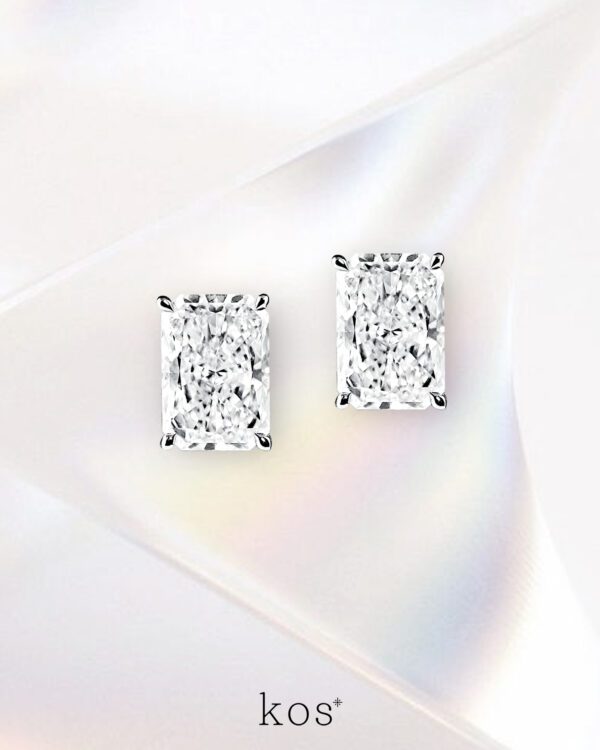 ต่างหู Radiant Stud Earrings