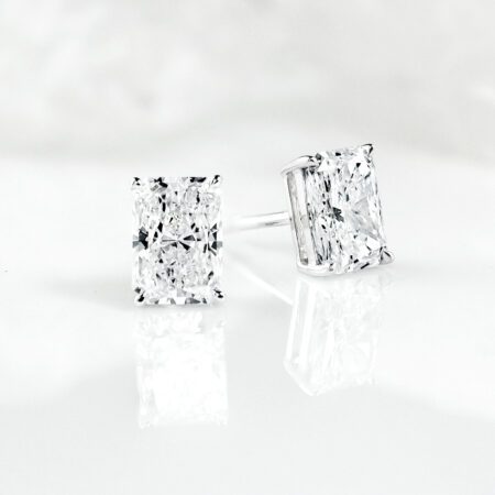 ต่างหู Radiant Stud Earrings