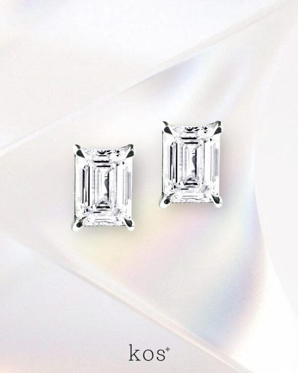 ต่างหู Emerald Stud Earrings