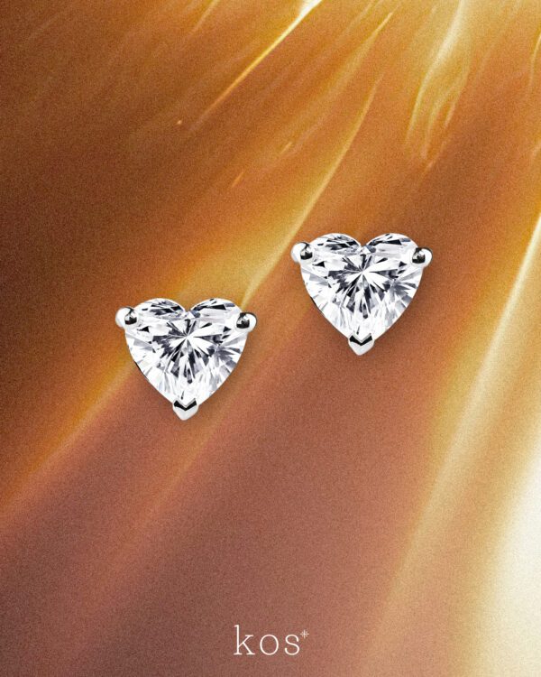 ต่างหูเพชร Heart Stud Earrings