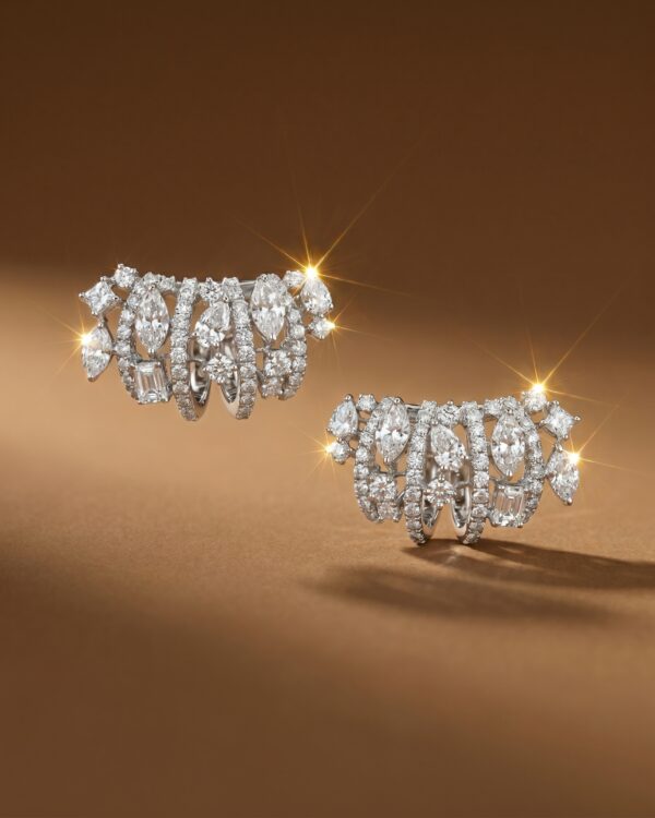 ต่างหูเพชร Bella Hoop Earrings