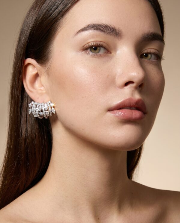 ต่างหูเพชร Bella Hoop Earrings