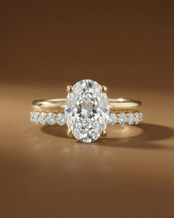 แหวนเพชชร Oval ก้านคู่ ตัวเรือนสีมทอง