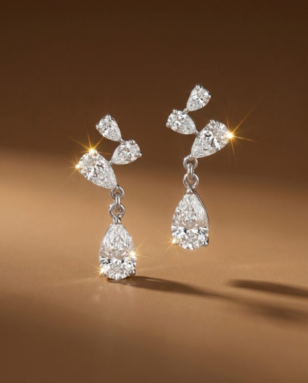 ต่างหู Claire Dangling Earrings
