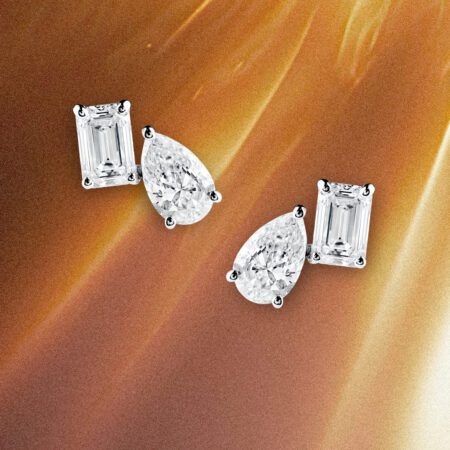 ต่างหูเพชร Toi et Moi earrings (Emerald & Pear)