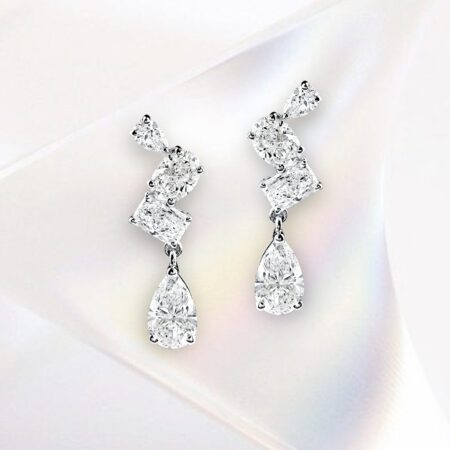 ต่างหูเพชร Elodie Dangling Earrings