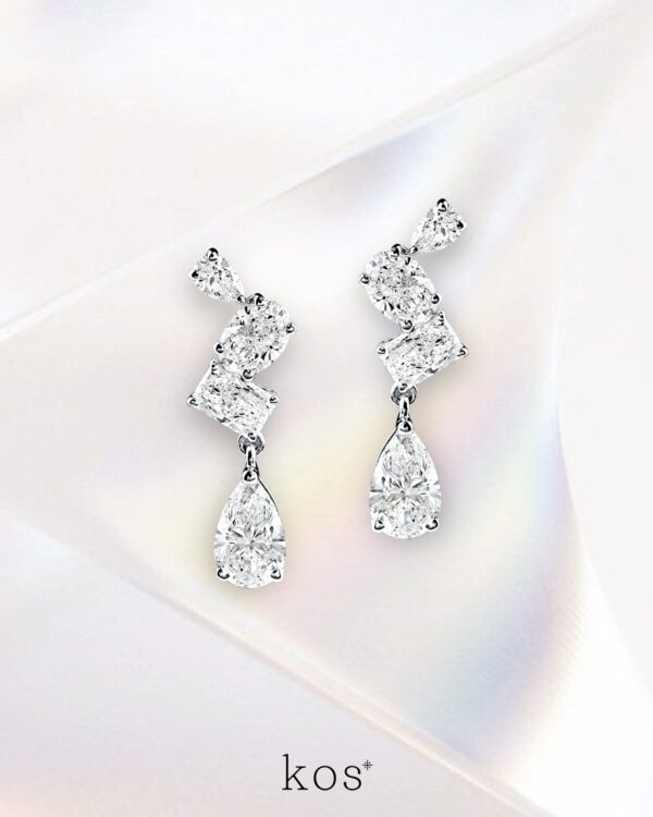 ต่างหูเพชร Elodie Dangling Earrings