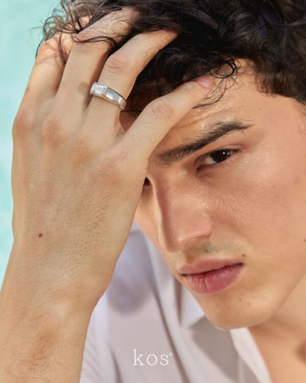 แหวนเพชรชาย Emerald Diamond in White Gold Ring