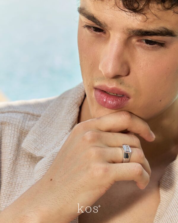 แหวนเพชรชาย Emerald Diamond in White Gold Ring