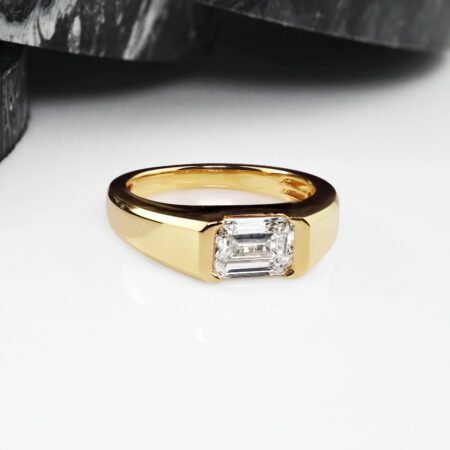 แหวนแต่งงานผู้ชาย Classic Emerald Diamond ตัวเรือน Yellow Gold