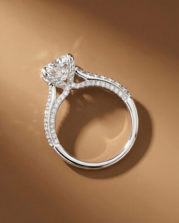 แหวนเพชรกลม Betty Round Brilliant Ring
