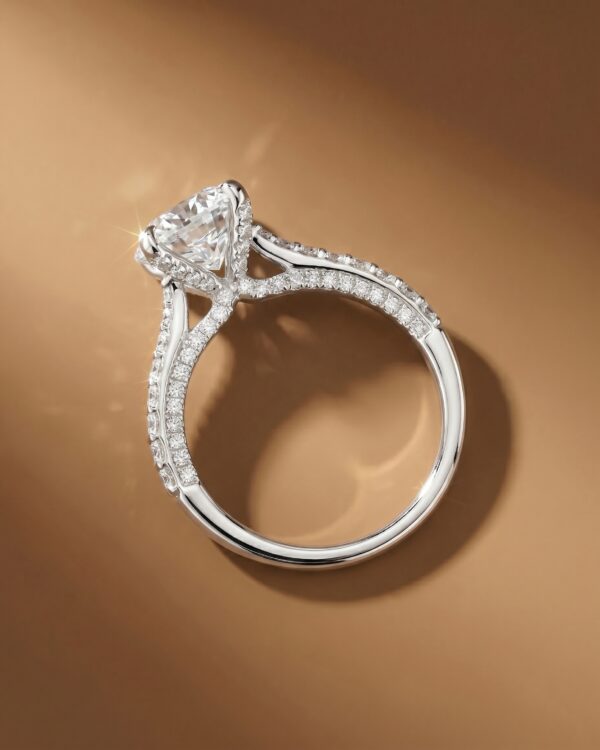 แหวนเพชรกลม Betty Round Brilliant Ring