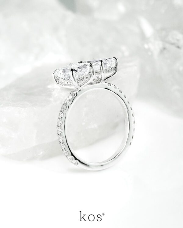 Toi et Moi Ring (Emerald Cut & Long Cushion)