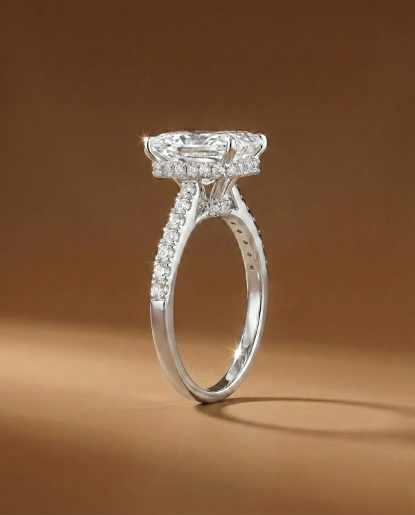 แหวนเพชร The Iris Radiant Diamond Ring