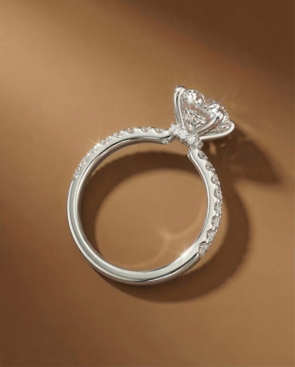 แหวนหมั้น-เพชรแท้-Pave-Band-Hidden-Halo-kos-jewelry