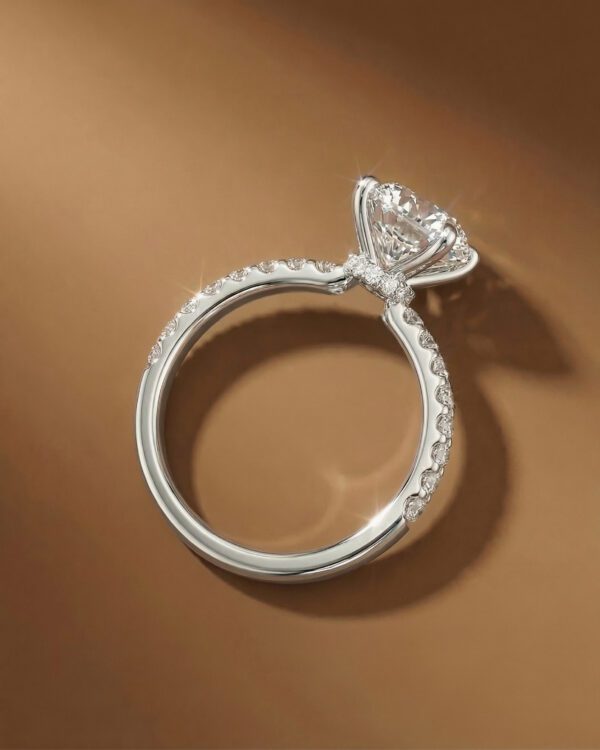 แหวนหมั้น-เพชรแท้-Pave-Band-Hidden-Halo-kos-jewelry