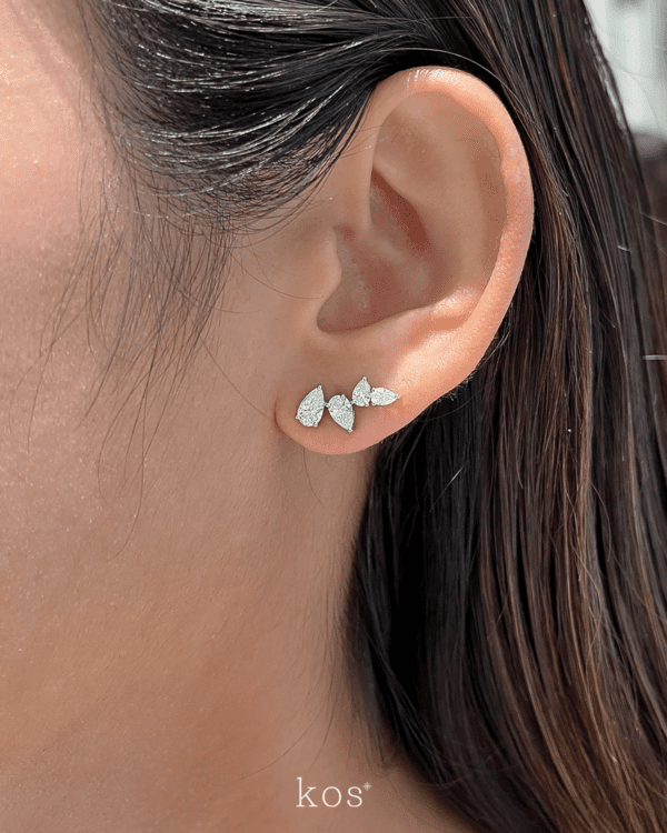 ต่างหูเพชรหยดน้ำ ข้างละ 4 เม็ด ดีไซส์สวยหรู