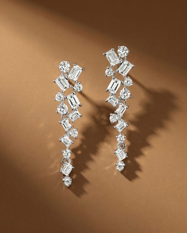 ต่างหูเพชร Taylor Dangling Earrings