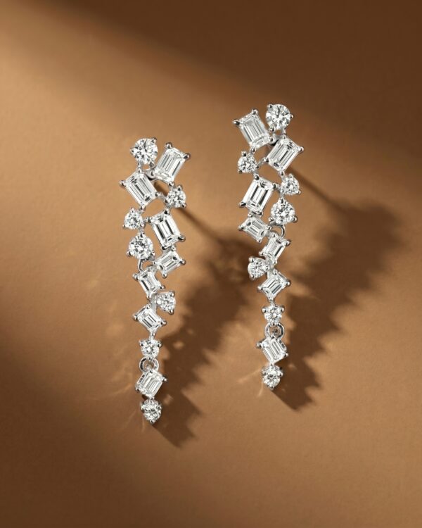 ต่างหูเพชร Taylor Dangling Earrings