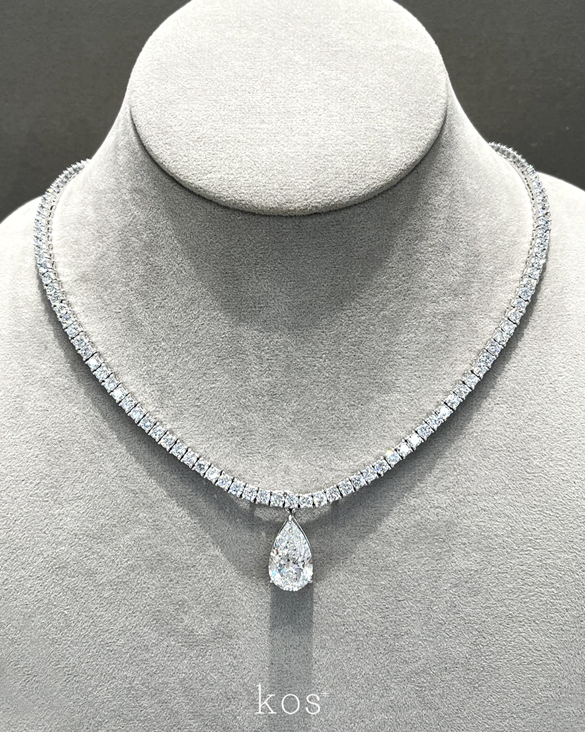 สร้อยเพชรเทนนิส พร้อมจี้หยดน้ำ 5 กะรัต