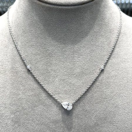 สร้อยคอจี้เพชรหยดน้ำ