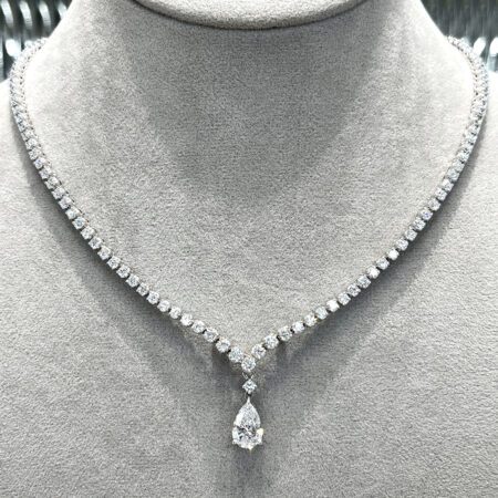 สร้อยคอเพชรเทนนิส V-shape พร้อมจี้เพชรหยดน้ำ