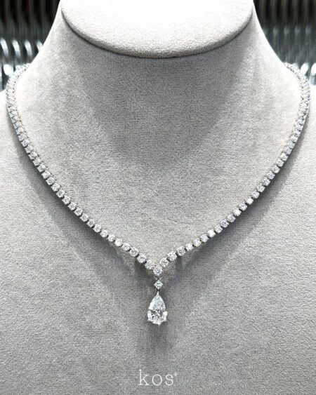 สร้อยคอเพชรเทนนิส V-shape พร้อมจี้เพชรหยดน้ำ