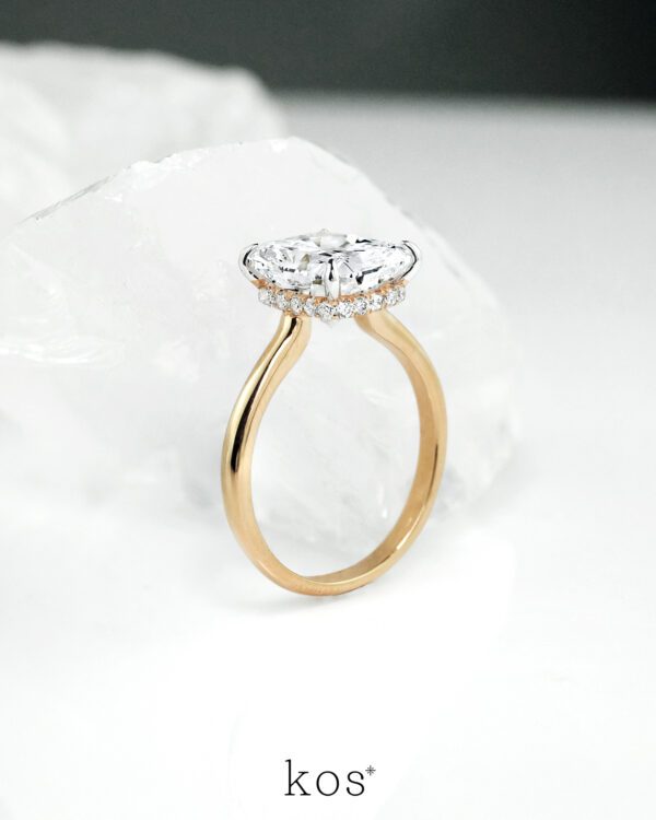 แหวนเพชร Long Cushion Diamond Ring