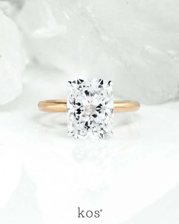 แหวนเพชร Long Cushion Diamond Ring