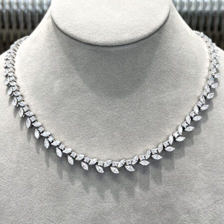 สร้อยเพชรดีไซน์ ประดับเพชรมาร์คีส์และเพชรกลม