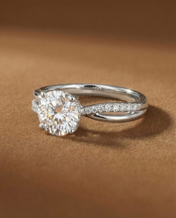 แหวนเพชรกลม ตัวเรือน Twist