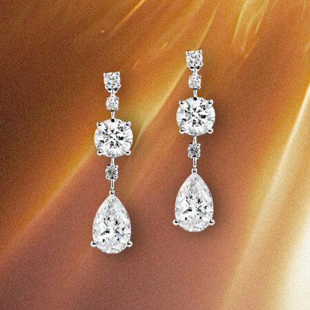 ต่างหูเพชร The "Everlasting Glow" Earrings