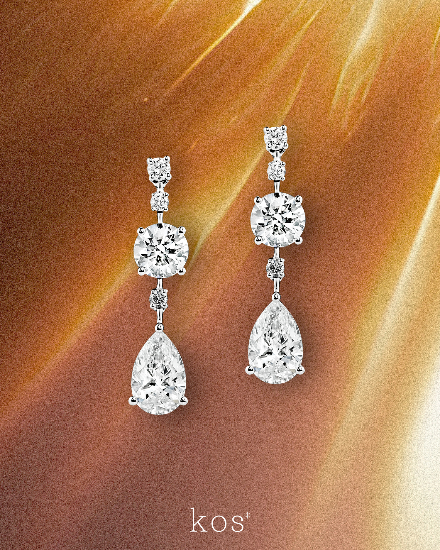 ต่างหูเพชร The "Everlasting Glow" Earrings