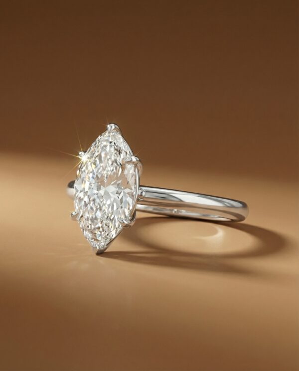 แหวนเพชร Marquise ก้านเรียบ