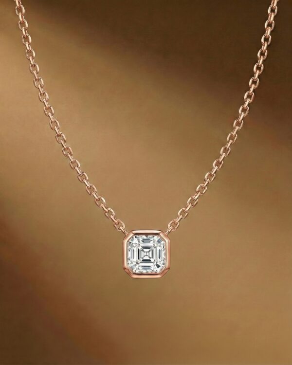 สร้อยคอจี้เพชร asscher ตัวเรือน Pink Gold