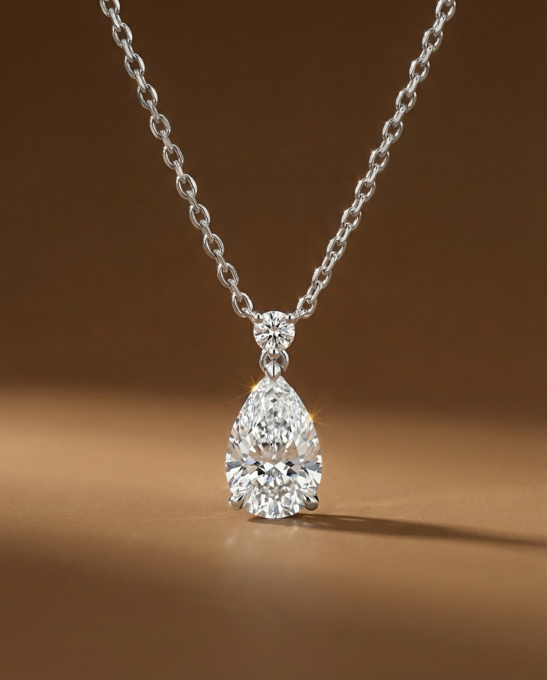 สร้อยคอจี้เพชรหยดน้ำ