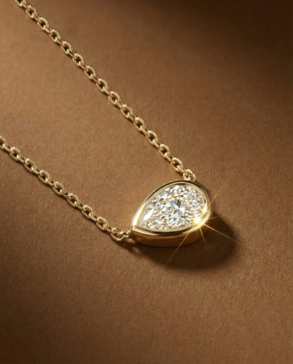 สร้อยเพชรจี้หยดน้ำ ตัวเรือนฝังหุ้ม สีทอง