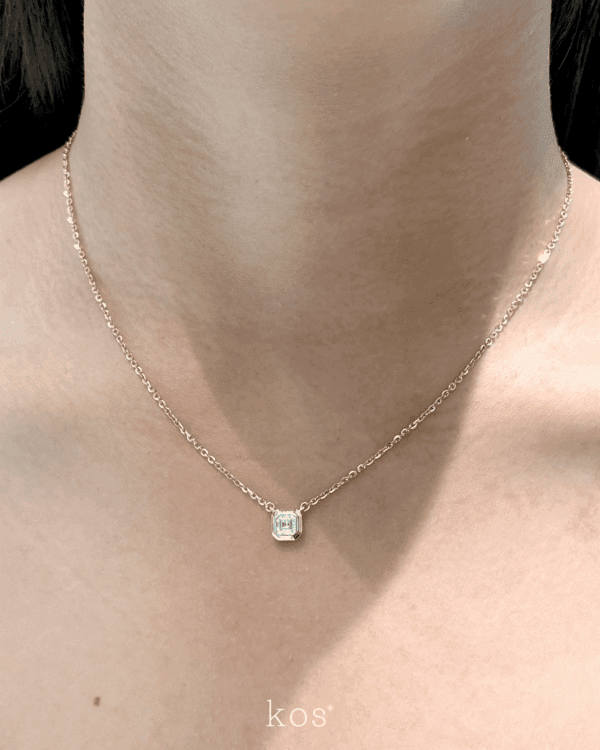 สร้อยเพชรแท้เม็ดเดี่ยว Asscher Cut Solitaire ฝังหุ้ม Bezel Setting ตัวเรือนทอง